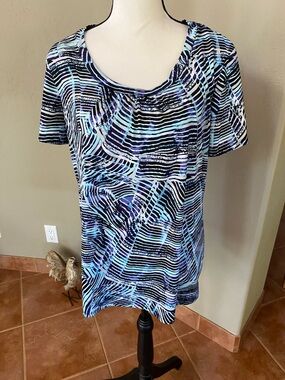 Notations Blue Black White Abstract Striped Short Sleeve Top